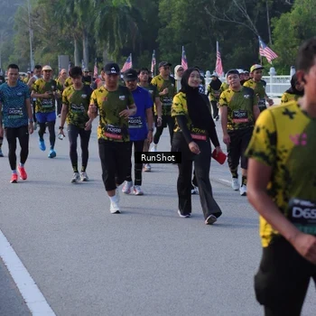 Runner Photo 7129543