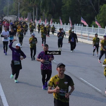 Runner Photo 7129544