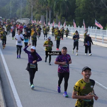 Runner Photo 7129545