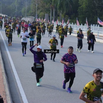 Runner Photo 7129548