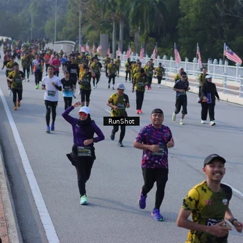 Runner Photo 7129552