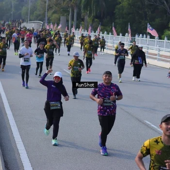Runner Photo 7129553