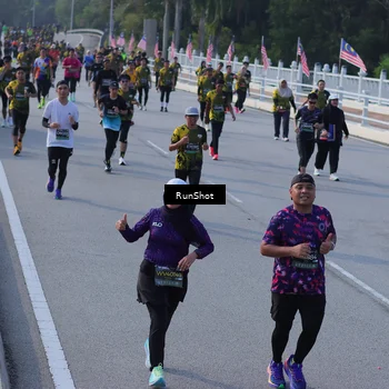 Runner Photo 7129565