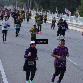 Runner Photo 7129568