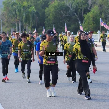 Runner Photo 7129706
