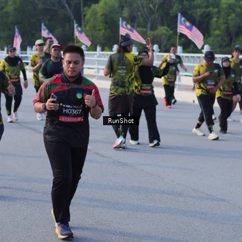 Runner Photo 7130018