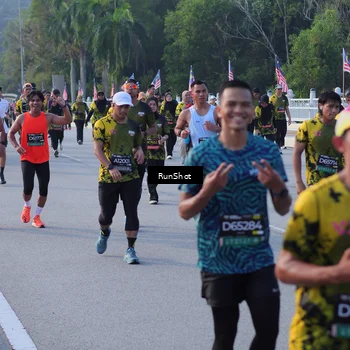 Runner Photo 7130025