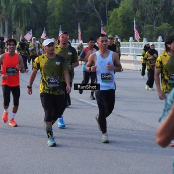 Runner Photo 7130210