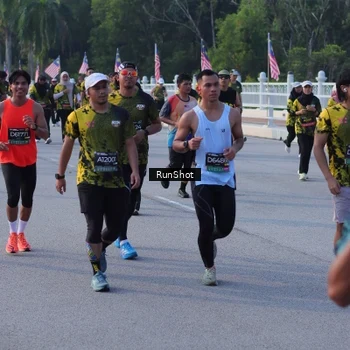 Runner Photo 7130221