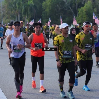 Runner Photo 7130400