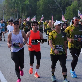 Runner Photo 7130419