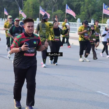 Runner Photo 7130477