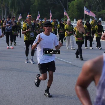 Runner Photo 7130652