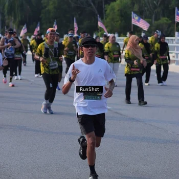 Runner Photo 7130672