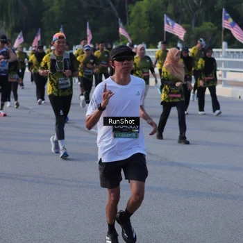 Runner Photo 7130696