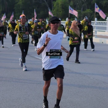Runner Photo 7130709