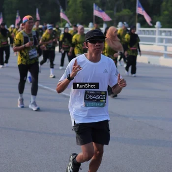 Runner Photo 7130753