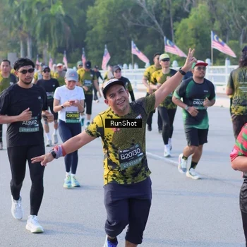 Runner Photo 7130925