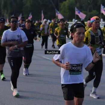 Runner Photo 7130944