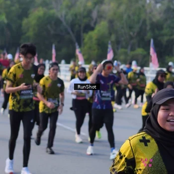 Runner Photo 7131454