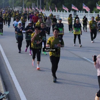 Runner Photo 7131857