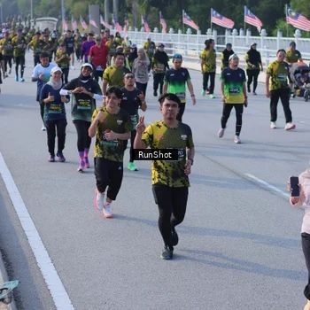 Runner Photo 7131876