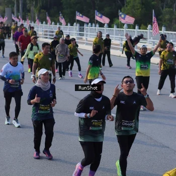 Runner Photo 7131888