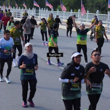Runner Photo 7131898