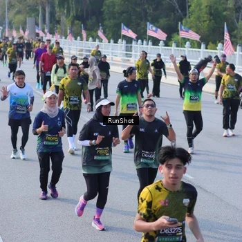 Runner Photo 7131903