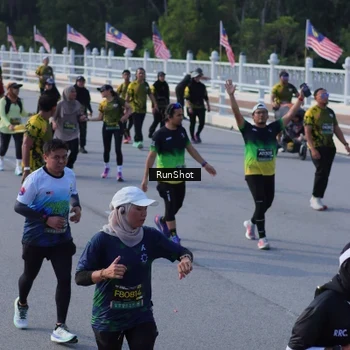 Runner Photo 7131905