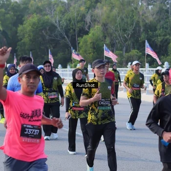 Runner Photo 7131908