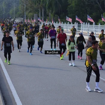 Runner Photo 7131925