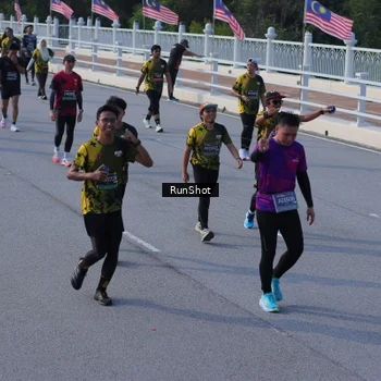 Runner Photo 7132027