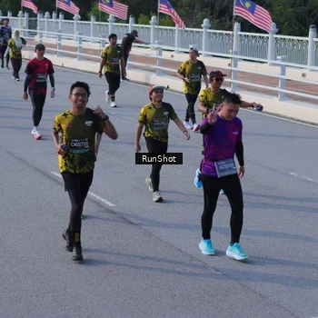 Runner Photo 7132029