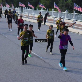 Runner Photo 7132031