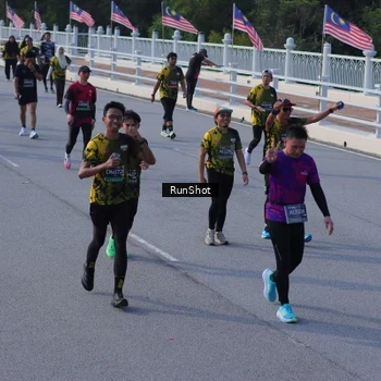Runner Photo 7132032