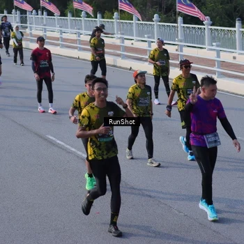 Runner Photo 7132038