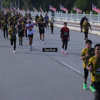 Runner Photo 7132039
