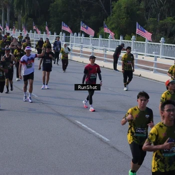 Runner Photo 7132041