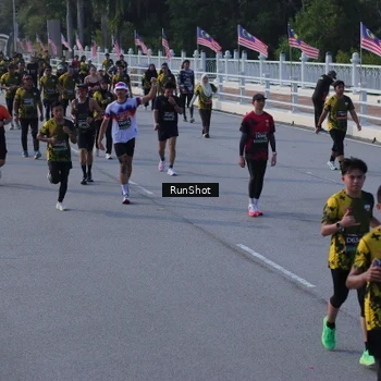 Runner Photo 7132057