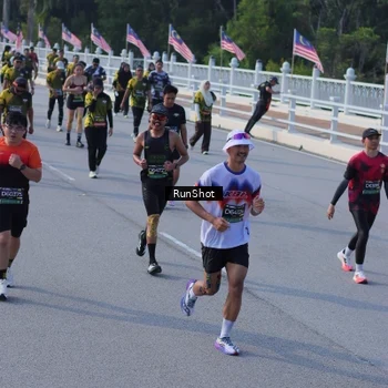Runner Photo 7132070