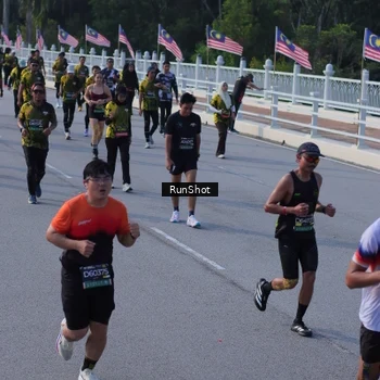 Runner Photo 7132075