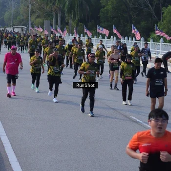 Runner Photo 7132085