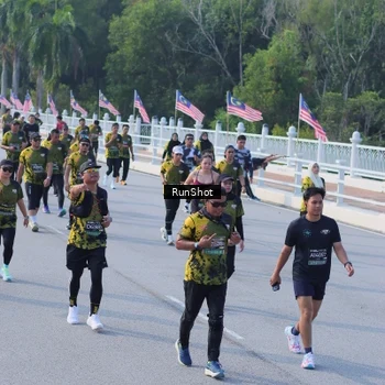 Runner Photo 7132102