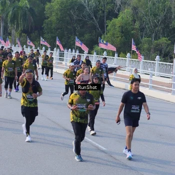 Runner Photo 7132103