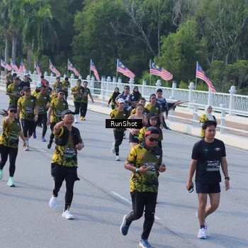 Runner Photo 7132104