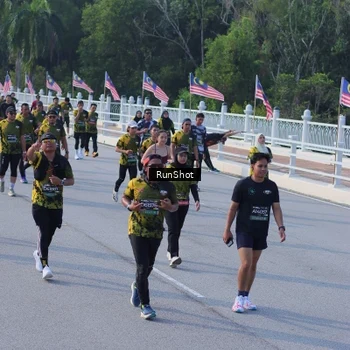 Runner Photo 7132106