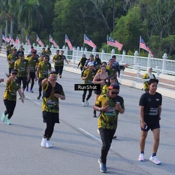 Runner Photo 7132109