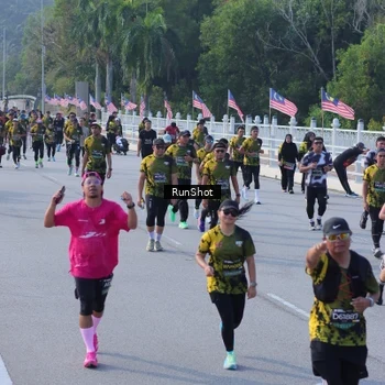 Runner Photo 7132123