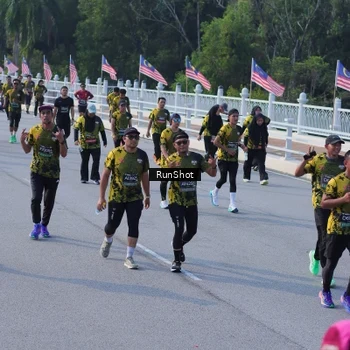 Runner Photo 7132159